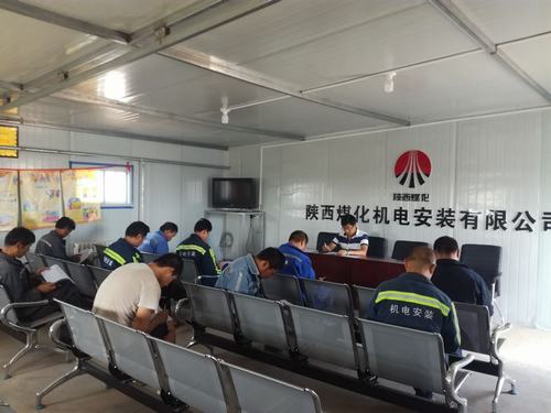 机电安装公司小保当项目部为职工烹饪安全“双餐”