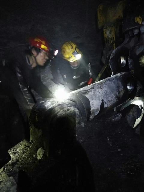 掘进公司红柳林项目部自行回撤掘进机节约成本8万
