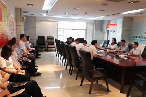 侯本英参加矿建二公司干部大会