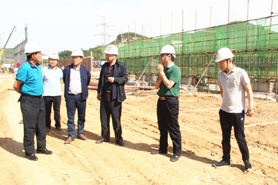 陕钢集团工会主席陈敏锋视察汉中分公司龙钢宝轧汉中加工基地项目