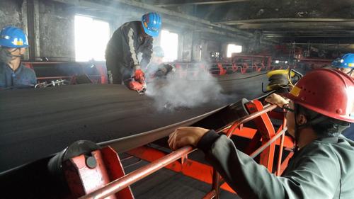 陕煤建设洗选煤运营公司：齐心协力“敢攻坚，打硬仗”