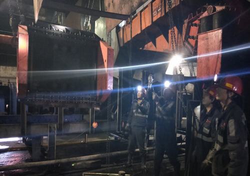 陕煤建设韩城分公司安装第三项目部攻坚克难提前完成张家峁煤矿原煤仓及产品仓给煤机改造工程