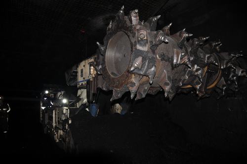 陕煤建设掘进公司：2134.6米！“掘进铁军”新记录诞生