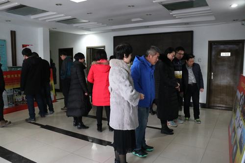 陕煤建设澄合分公司“以图汇展”领略改革开放40年
