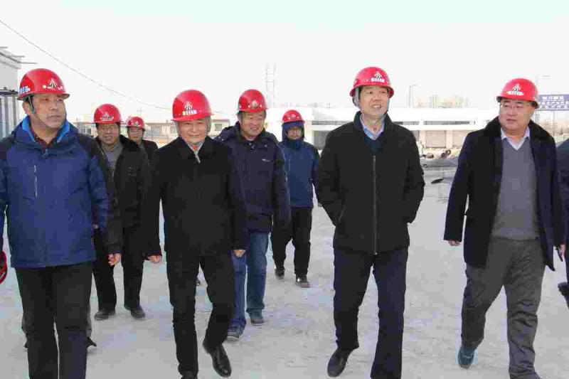 陕煤建设副总工程师宋培章来川耀项目 服务区检查指导工作