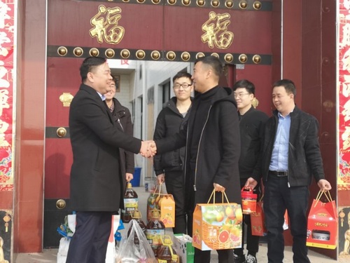 陕煤建设路桥分公司：慰问一线值守员工