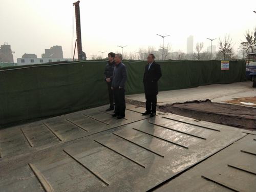 陕煤集团副总经理闵龙一行莅临蓝山水岸工地检查指导工作