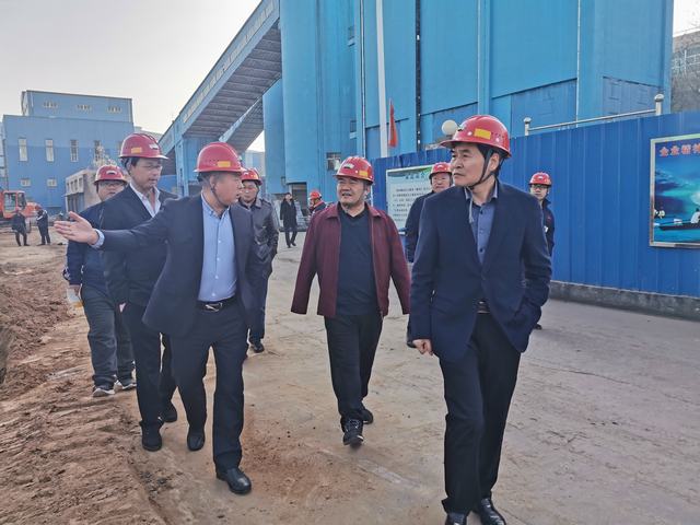 杨让顺一行深入陕北片区施工现场检查指导工作