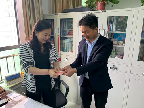 陕煤建设公司:一张蛋糕卡 尽显关爱情