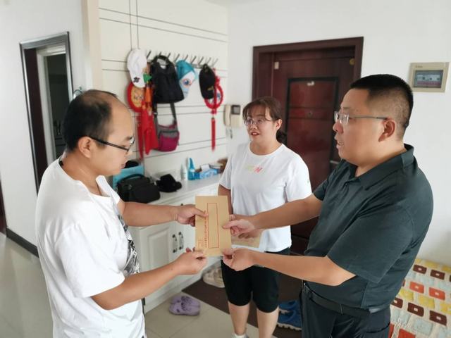 陕煤建设韩城分公司走访慰问困难党员传递组织关怀