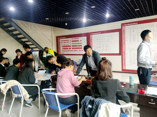 陕煤建设公司：神南华府项目地下储物间开售首日告捷