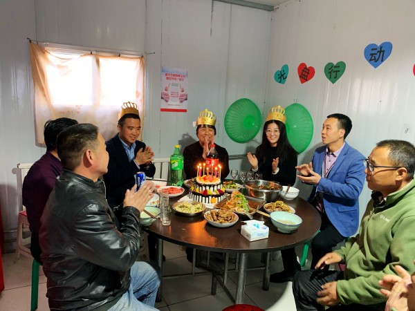 陕煤建设澄合分公司第十二项目部为职工举办生日PARTY情暖人心