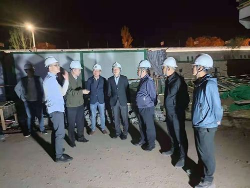 陕西旅游集团有限公司董事长莅临陕煤建设铜煤公司承建的延安保育院剧场项目检查指导工作