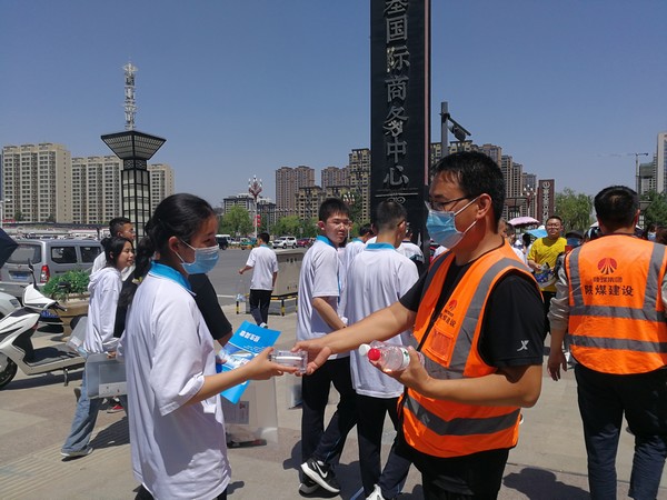 建设集团科创新城市政一期工程N1项目 暖心行动助力“赶考生”