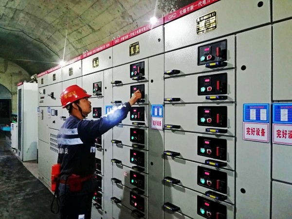 李志坚：以努力续写奋进的故事
