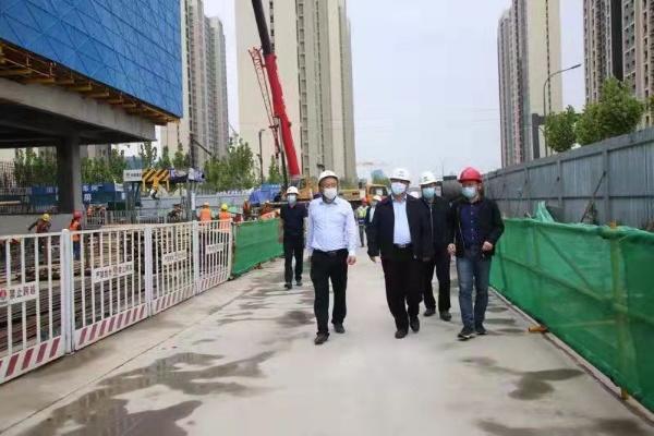 宁兴刚深入陕煤建设沣西新城第五学校项目开展安全生产大排查