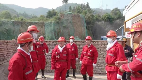 韩城矿业有限公司领导前往陕煤建设矿建二公司王峰项目部检查指导工作