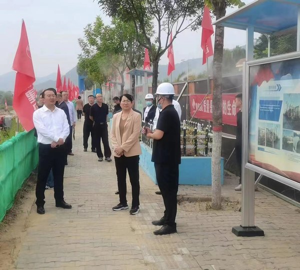 绥德县委常委、副县长苗立群一行莅临绥德县第二净水厂项目检查指导工作