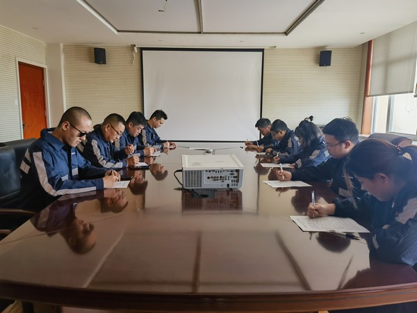 陕煤建设洗选煤运营公司神渭蒲城运营项目部党支部开展主题教育知识答题活动