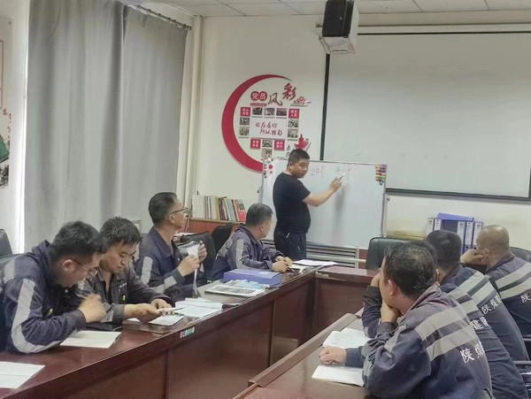 陕煤建设洗选煤运营公司柠条塔运营项目部: “防汛防暑”双管齐下促生产