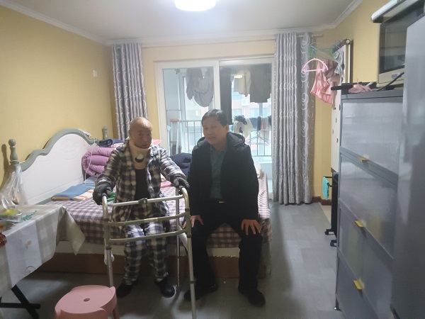 陕煤建设澄合分公司：职工患大病 工会送真情