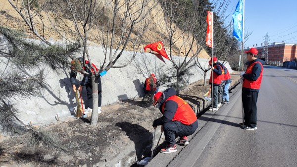陕煤建设咸阳分公司各项目部弘扬雷锋精神