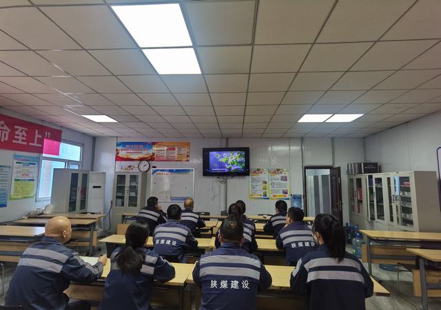 陕煤建设洗选煤运营公司红柳林洗煤厂项目部党支部：强化纪律意识 检验学习成效