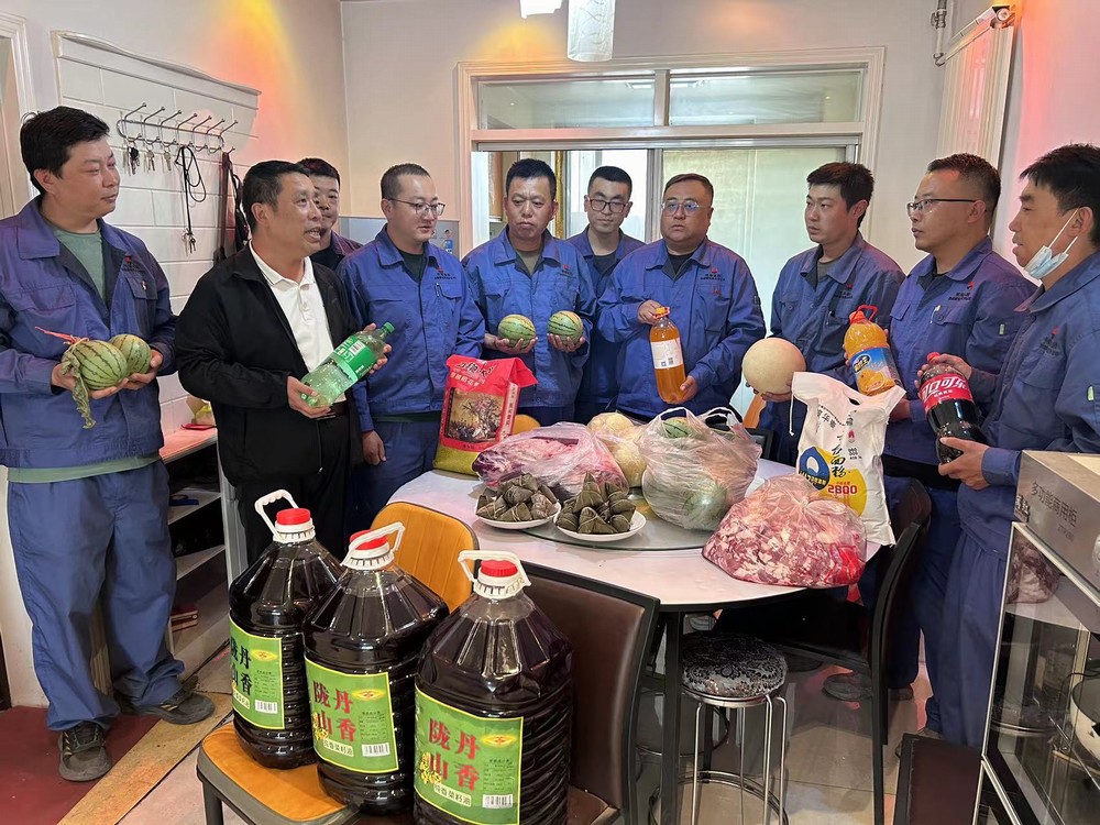陕煤建设西北分公司：情暖一线，端午关怀促安全