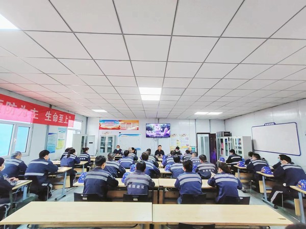 陕煤建设洗选煤运营公司：团员和青年站好岗 安全管理不缺位