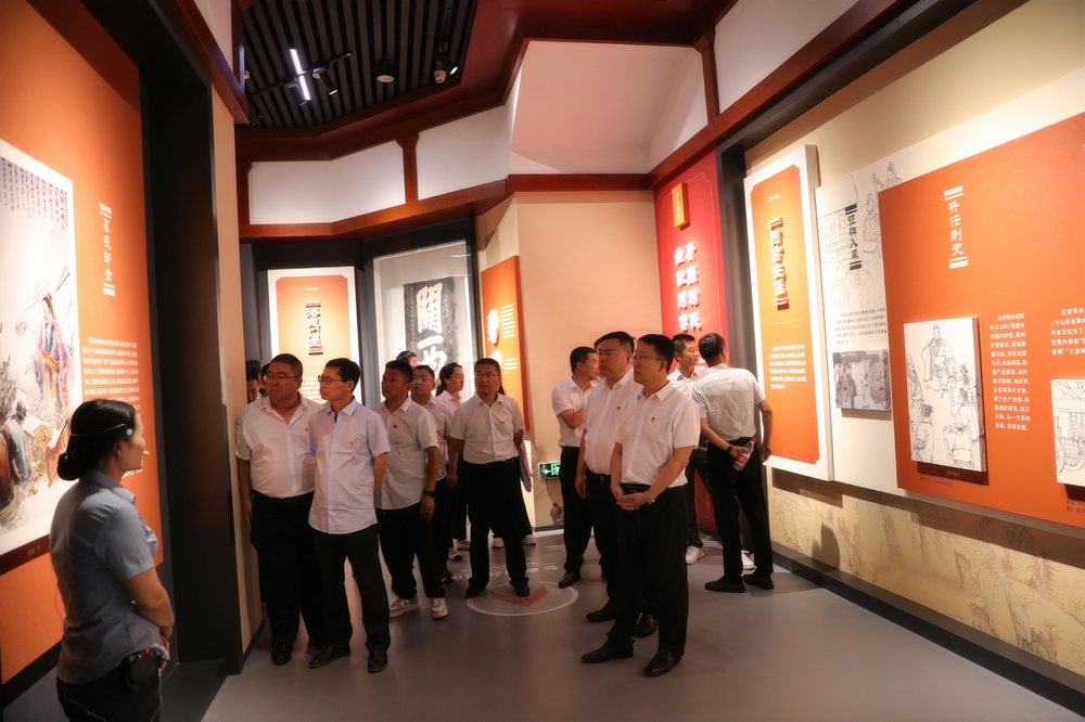 陕煤建设路桥分公司开展“学纪正风强党性 知规践行守初心”主题党日活动