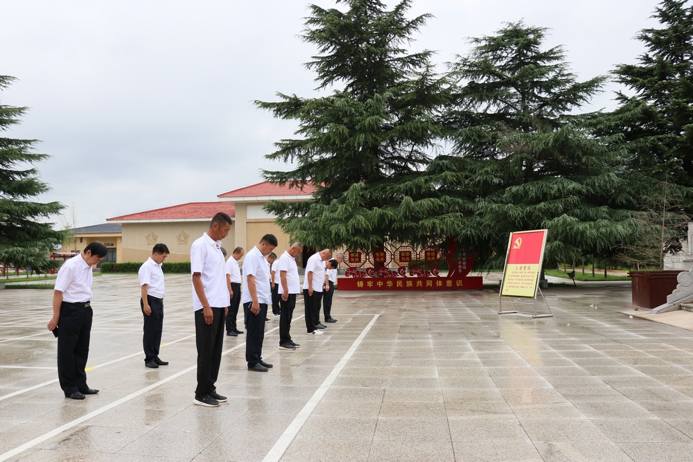 陕煤建设澄合分公司：实地红色教育迎“八一”