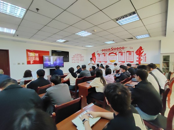 陕煤建设煤矿运营服务分公司：国庆佳节  强党性  纠“四风”  筑廉洁