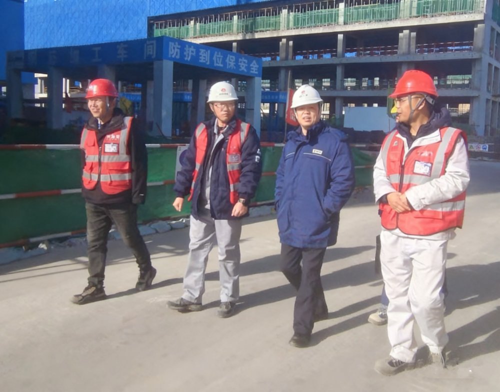 榆林化学总会计师张建华深入陕煤建设天工公司基层项目部检查指导工作