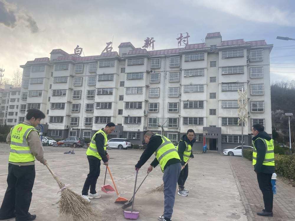 三月春风学雷锋 志愿服务暖社区