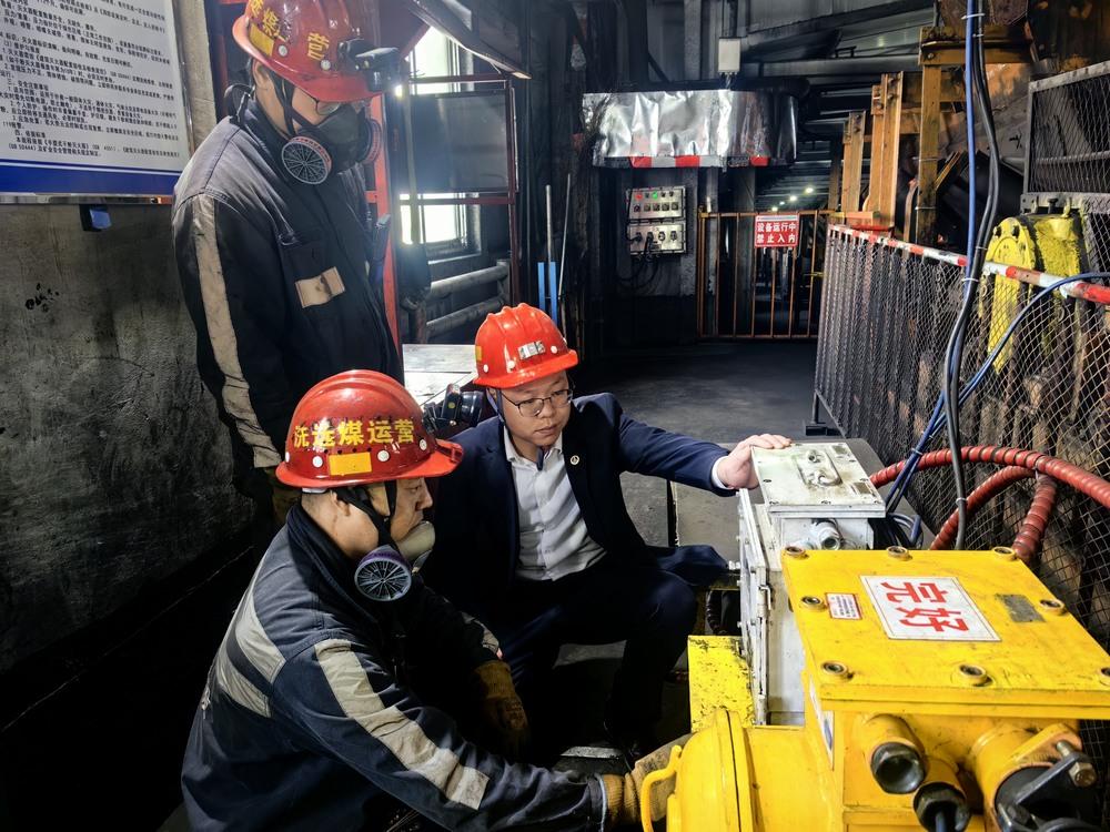 陕煤建设洗选煤运营公司：班组检修现场  行走的技能课堂
