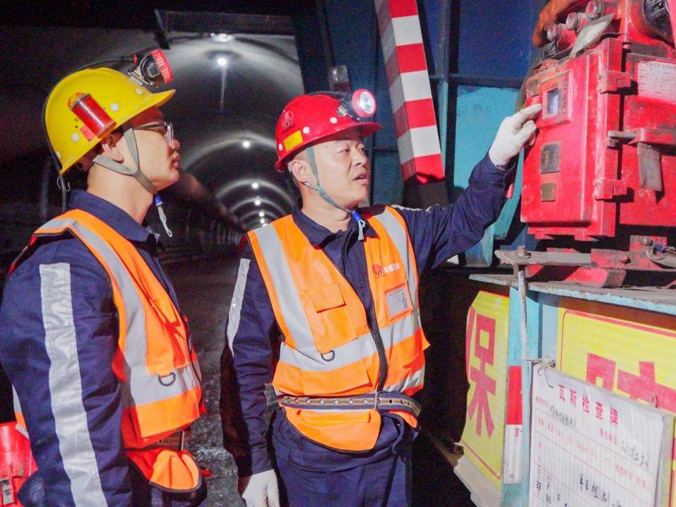 陕煤建设矿建三公司：战高温守安全 实干稳步推进项目建设