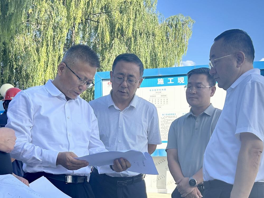 榆林市副市长姬跃飞一行深入陕煤建设榆林公司项目调研指导建设工作