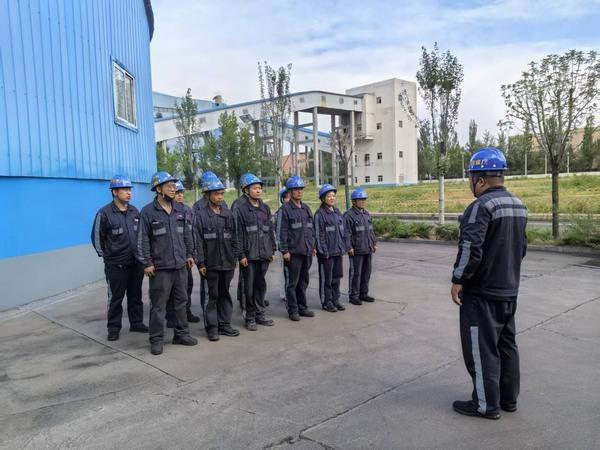 陕煤建设洗选煤运营公司红柳林洗煤厂项目部：实操急救演练淬本领 筑牢安全生产“生命线”