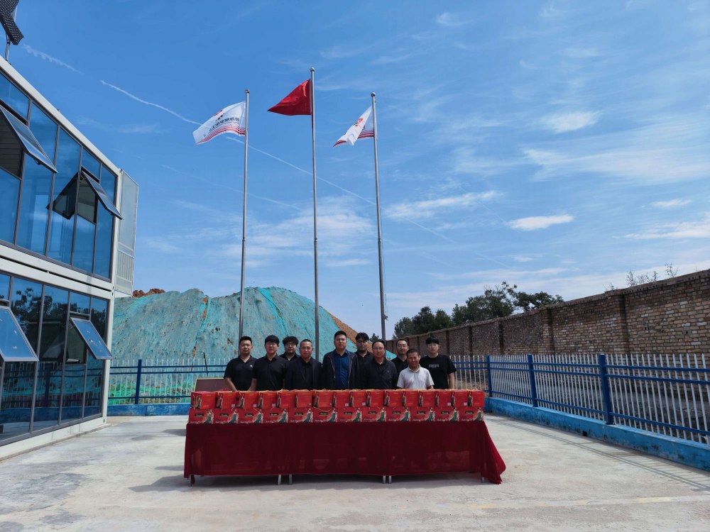 陕煤建设矿建二公司:情暖中秋送关怀 深入一线保安全