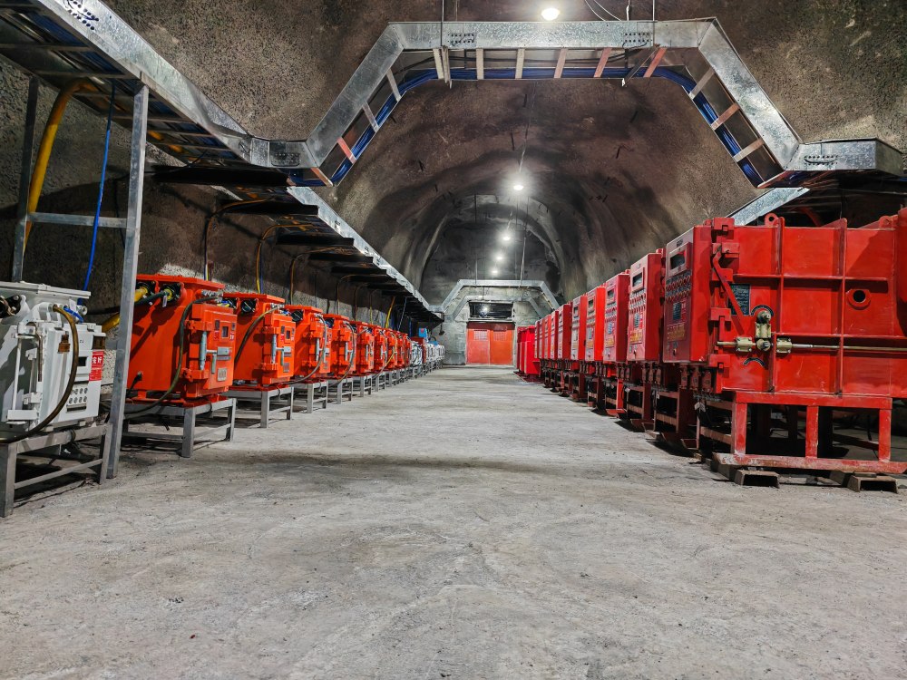 陕煤建设机电安装公司宁煤项目部圆满完成水泵房及配电室安装任务